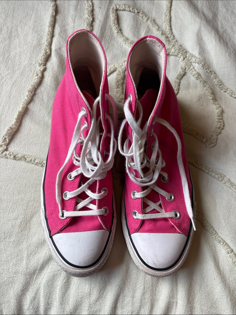 Hot pink platform converse size 9